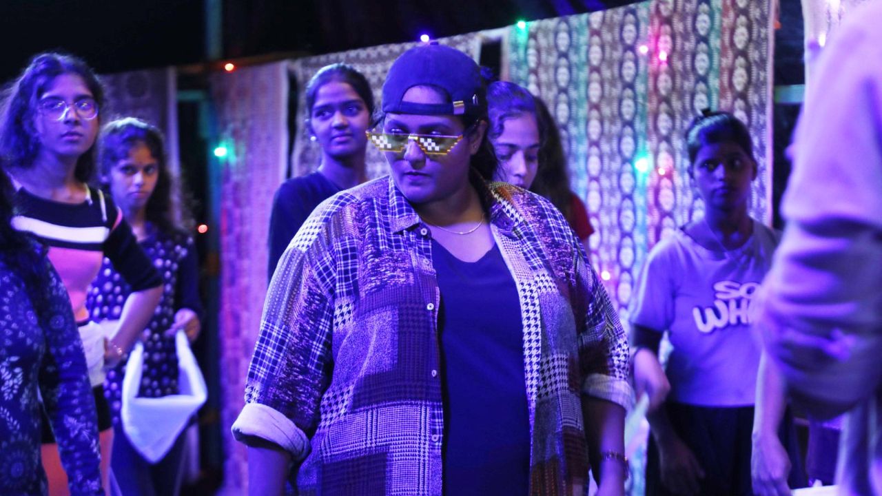 ‘लोक काय म्हणतील? सोचने का नाय!’, वनिता खरातचा ‘जब्राट’ मधील रॅपर लूक चर्चेत