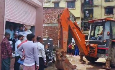 Vasai Virar Municipal Corporation: अनधिकृत बांधकामांवर कारवाईला गेलेल्या महापालिका पथकावर हल्ला!