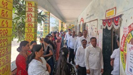 Maval News : मावळ तालुक्यात ७७.२५ टक्के विक्रमी मतदान; झेडपी–पंचायत समिती निवडणुकीत राजकारण शिगेला