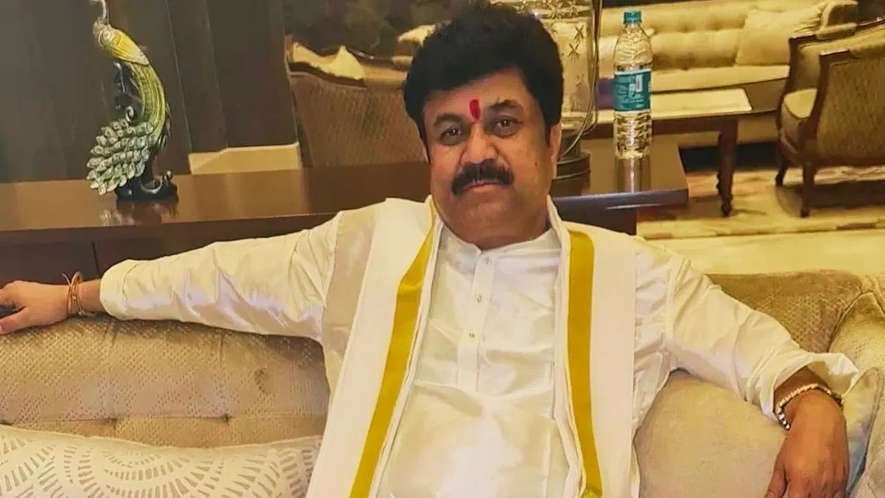 Walmik Karad: संतोष देशमुख हत्या प्रकरणात मोठी अपडेट! वाल्मिक कराडला सुप्रीम दणका; जामीन अर्ज फेटाळला