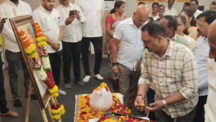 Raigad News : अजित पवार यांचा अस्थिकलश खोपोलीकडे रवाना; कार्यकर्त्यांना घेता येणार दर्शन