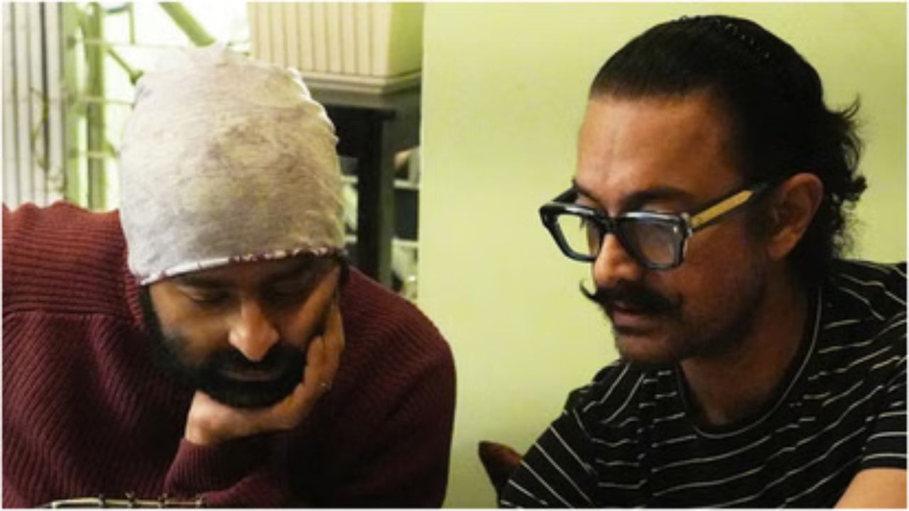 रिटायरमेंटनंतरही अरिजीत सिंग आमिर खानसाठी गाणं गायला तयार? एका फोटोमुळे सोशल मीडियावर खळबळ