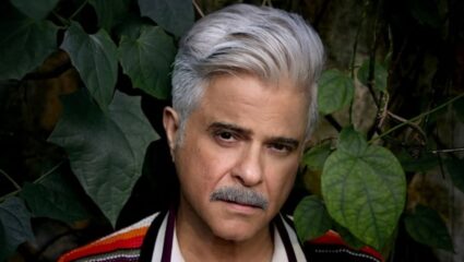 पांढरे केस, पण तोच ‘झक्कास’ अंदाज, Anil Kapoor यांच्या सिल्व्हर लूकचा सोशल मीडियावर धुमाकूळ