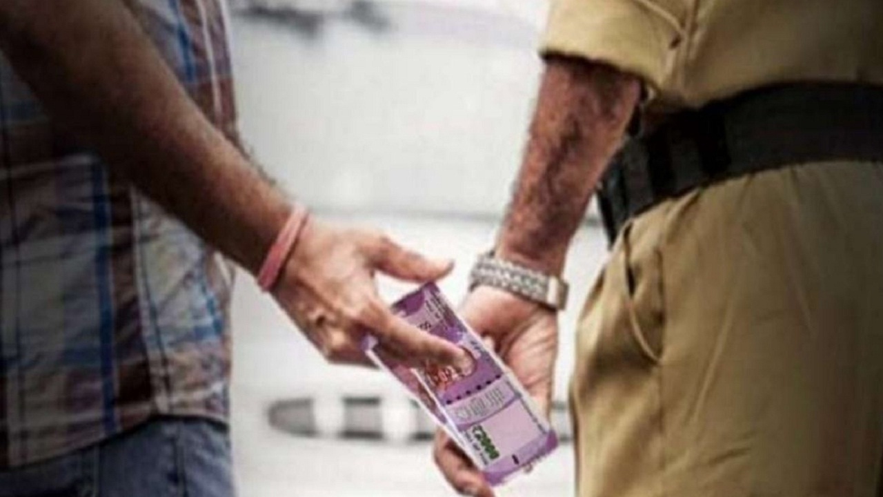 35 हजारांची लाच घेणं भोवलं; पौड पोलीस ठाण्यातील सहायक फौजदाराला रंगेहात पकडले