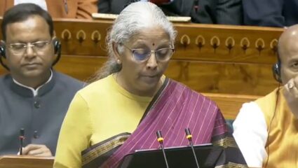 Union Budget 2026: अर्थमंत्र्यांच्या घोषणेमुळे कंटेंट क्रिएटर्सचा होणार फायदा, AVGC सेक्टरमध्ये मिळणार लाखो नोकऱ्या