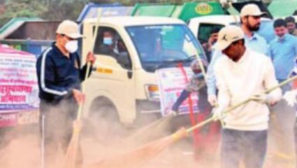 Ch. Sambhajinagar : ‘महाशिवरात्रीनिमित्त महास्वच्छता अभियान’ ; 2 हजार नागरिकांनी वेरूळ केले चकाचक !