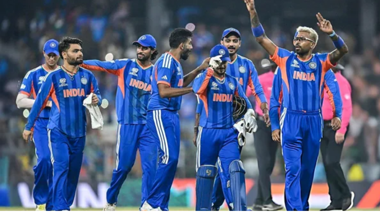 धावांचा डोंगर आणि मोठा विजय; सेमीफायनलच्या शर्यतीत टिकण्यासाठी Team India ची कसरत?  काय असतील समीकरणं?