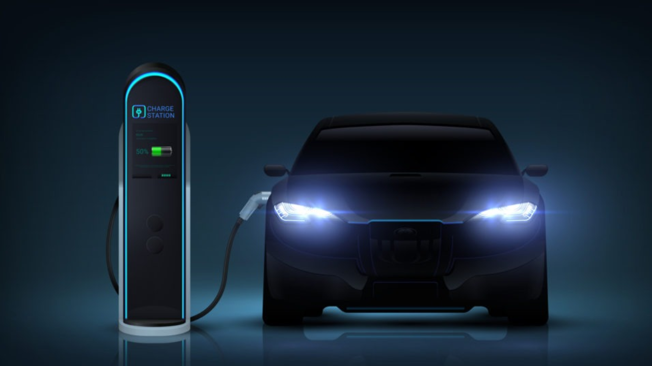 तुम्हीही तुमची इलेक्ट्रिक कार 100 टक्के चार्ज करता का? थांबा, होऊ शकतं मोठं नुकसान!