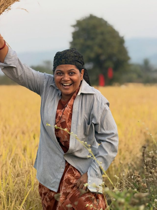 'काळ्या मातीत तिफण चालते' नम्रता संभेरावचे गाव