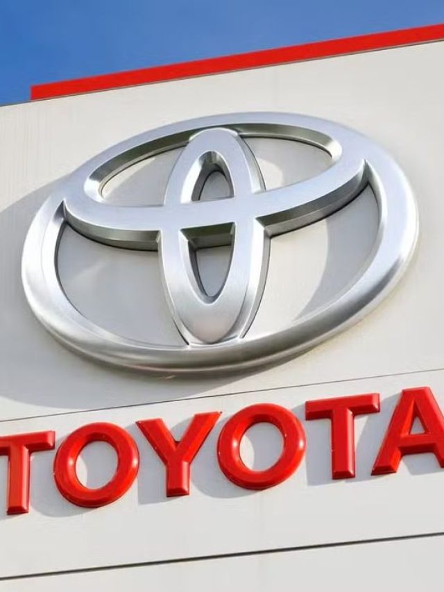'या' कारवर 7.53 लाखांचे डिस्काउंट; Toyota चा धमाका