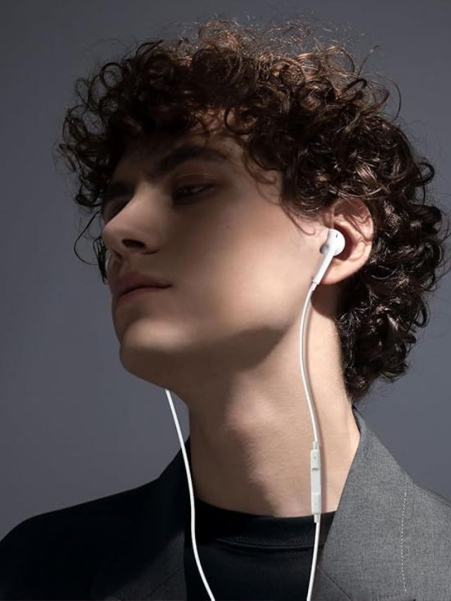 पुन्हा सुरु होतोय वायर्ड ईअरफोन्सचा ट्रेंड... वाचा कारण