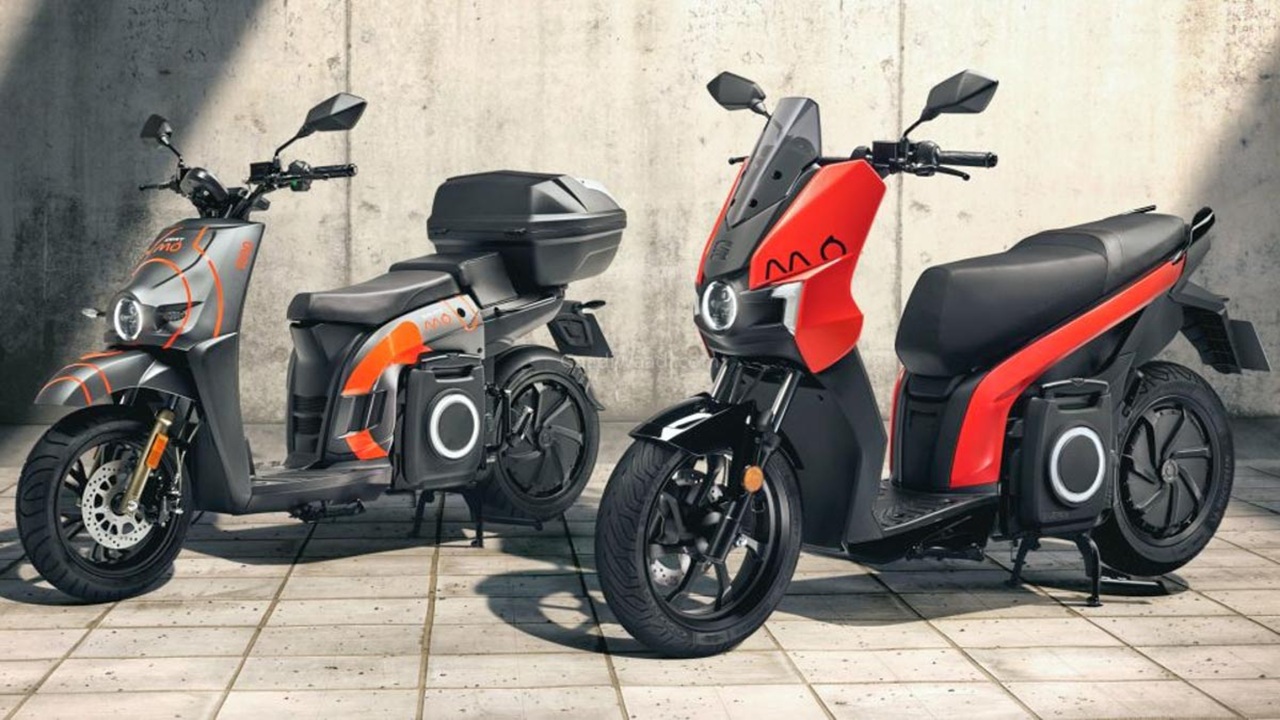 Electric Two Wheeler : आता महागड्या पेट्रोलचं नो टेन्शन, ‘रेअर अर्थ’चा तुटवडा संपला, पैशांची बचत कशी कराल जाणून घ्या