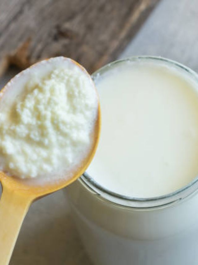 फाटलेल्या दुधापासून बनवा हे पदार्थ