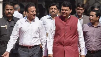 Maharashtra Politics : भाजपला महापालिकेतील सत्तेसाठी कुबड्या नकोत! महानगराध्यक्षांच्या एकत्रीकरणाच्या प्रस्तावाबाबत महाजन अनभिज्ञ