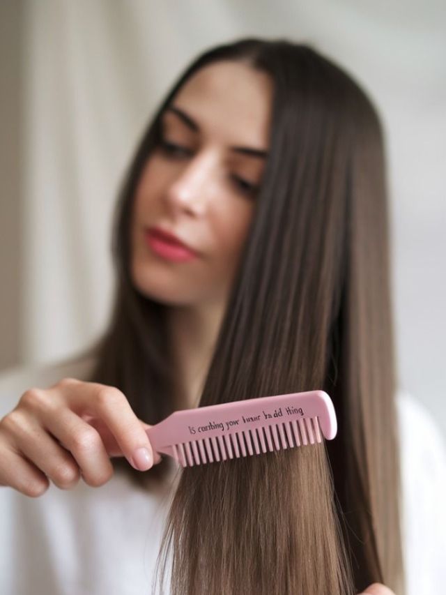 केस विंचरण्याचा कंगवा किती दिवसांनी बदलावा ?