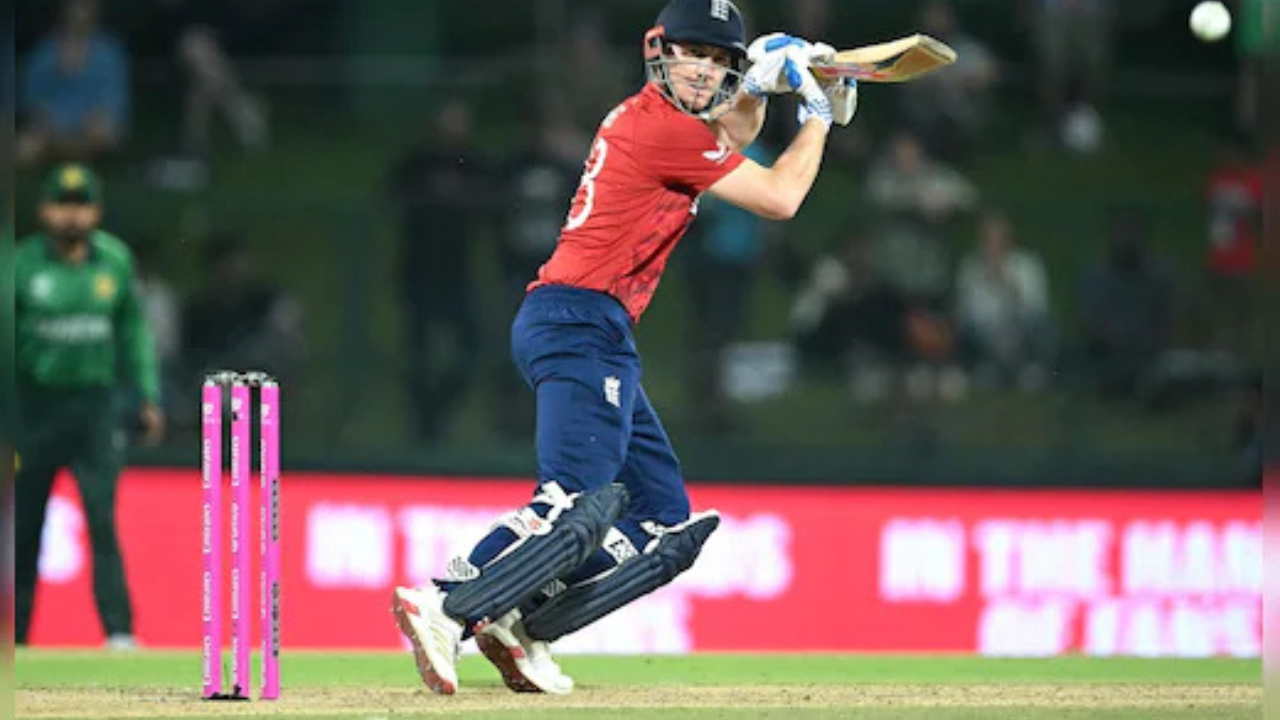 लज्जास्पद! एकट्या Harry Brook ने लावली पाकिस्तानची वाट, T20 World Cup मधील अद्भुत शतक, PAK हरले