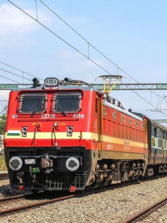 रेल्वे प्रवासात मोफत मिळणाऱ्या सुविधा