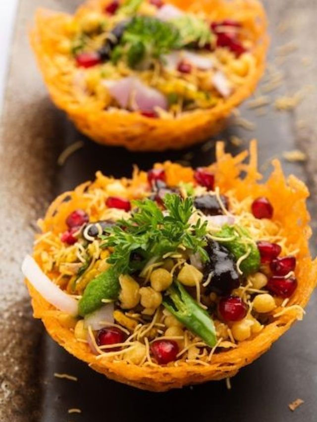 आंबट-गोड चवीची कुरकुरीत कटोरी चाट, बनवा घरच्या घरी