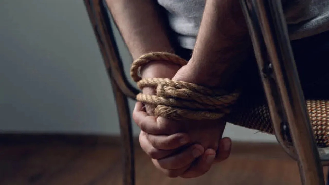 धक्कादायक! इंदापूरमध्ये तरुणाचे अपहरण; तब्बल 20 तास छळ केला अन्…