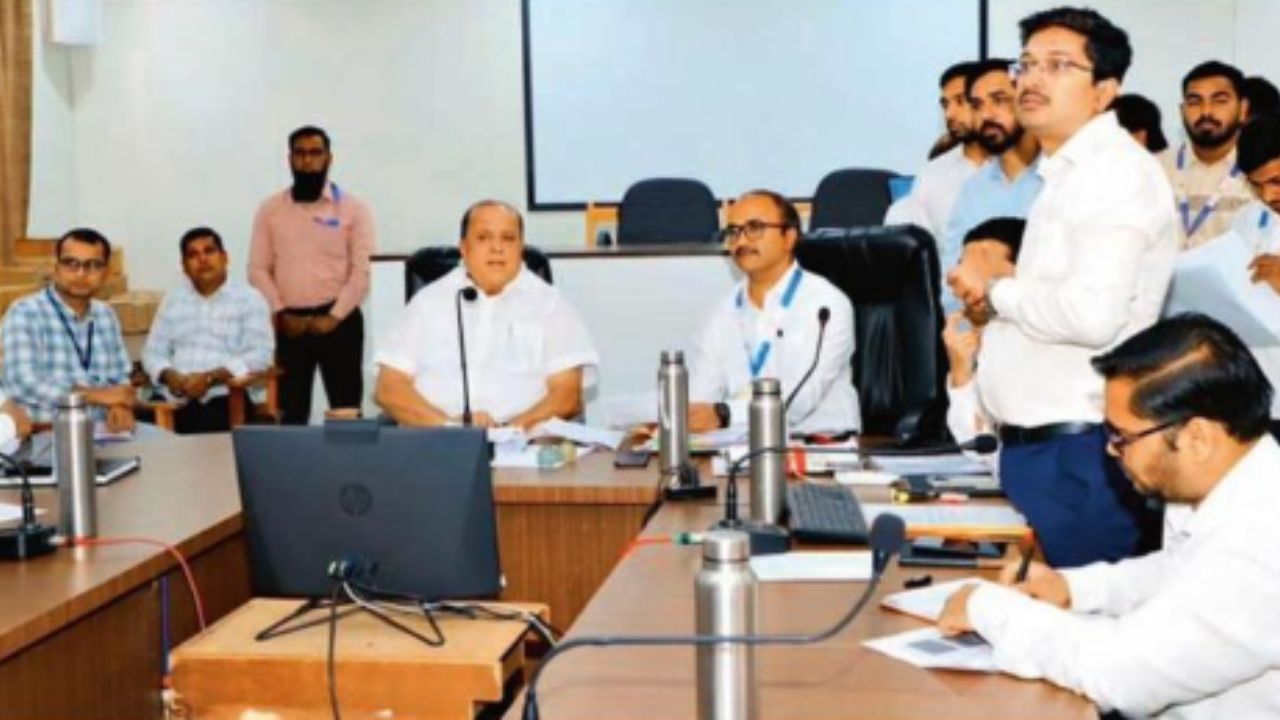 Kolhapur News :  “जिल्ह्यातील रुग्णांना अत्याधुनिक वैद्यकीय सुविधा मिळणार” – मंत्री हसन मुश्रीफ