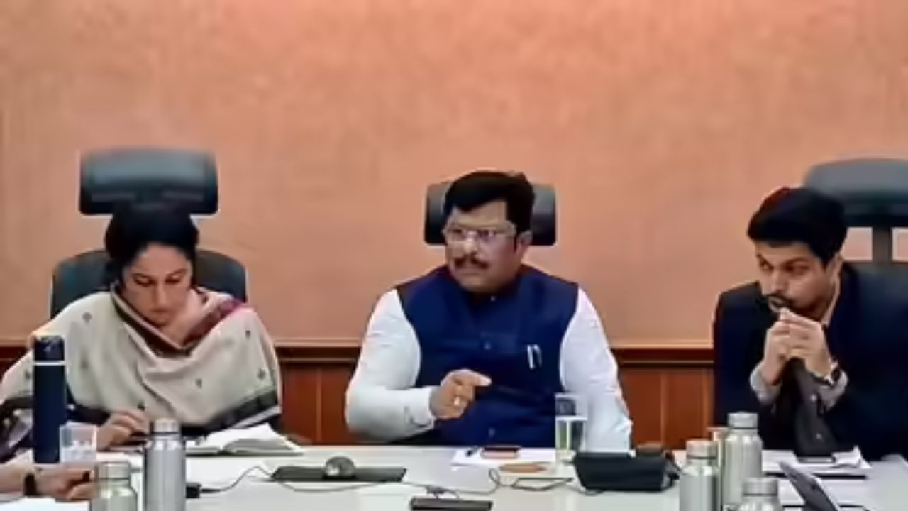 Kolhapur News : “पूरनियंत्रण प्रकल्पात त्रुटी राहता कामा नये”; आमदार राजेश क्षीरसागर यांचे अधिकाऱ्यांना निर्देश