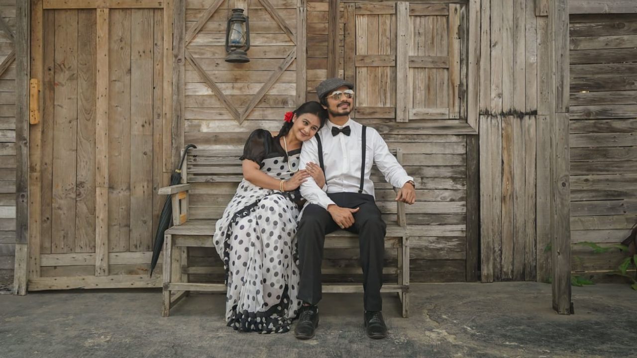 प्रेमातून फुललेलं नातं आता लग्नबंधनात अडकणार असल्याने मालिकेतील प्रत्येक क्षण अधिकच खास ठरत आहे. या आनंदमयी वातावरणात मालिकेतील दोन्ही लाडक्या जोड्यांनी एक खास आणि हटके प्री-वेडिंग शूट केलं आहे. 