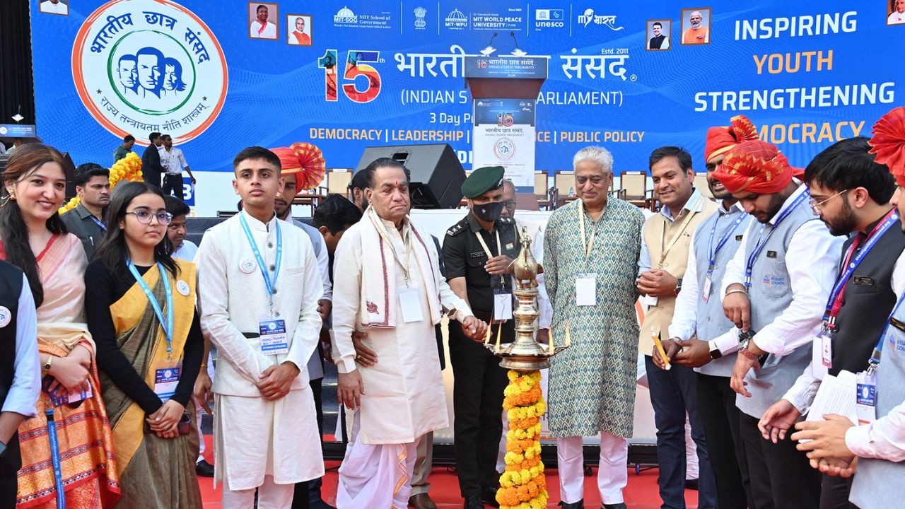 ‘राजकारण्यांची कामगिरी मोजण्यासाठी हवा ‘राष्ट्रीय विधिमंडळ निर्देशांक’! विजेंद्र गुप्तांनी मांडली नवी संकल्पना