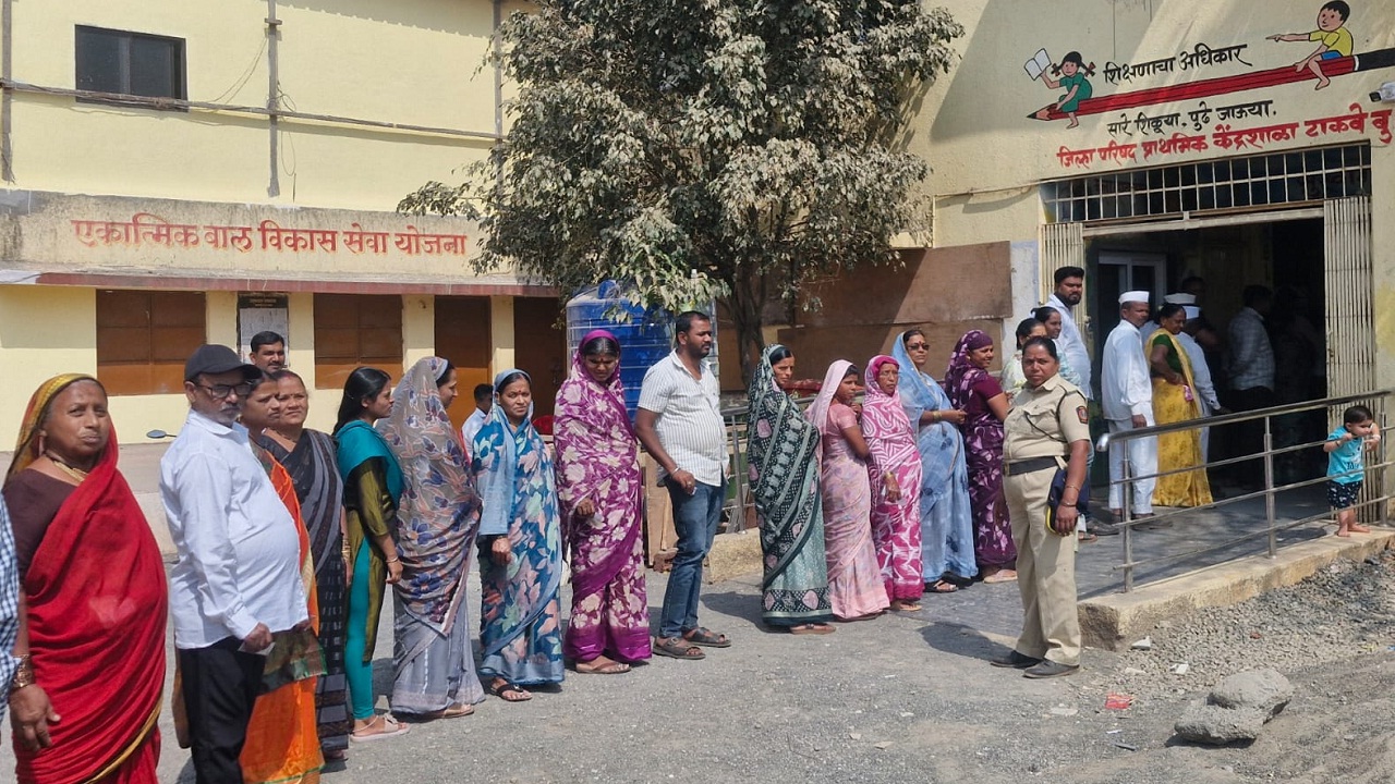 मावळ तालुक्यात शांततेत मतदान; सकाळी 11.30 वाजेपर्यंत 24.45 टक्के मतदानाची नोंद