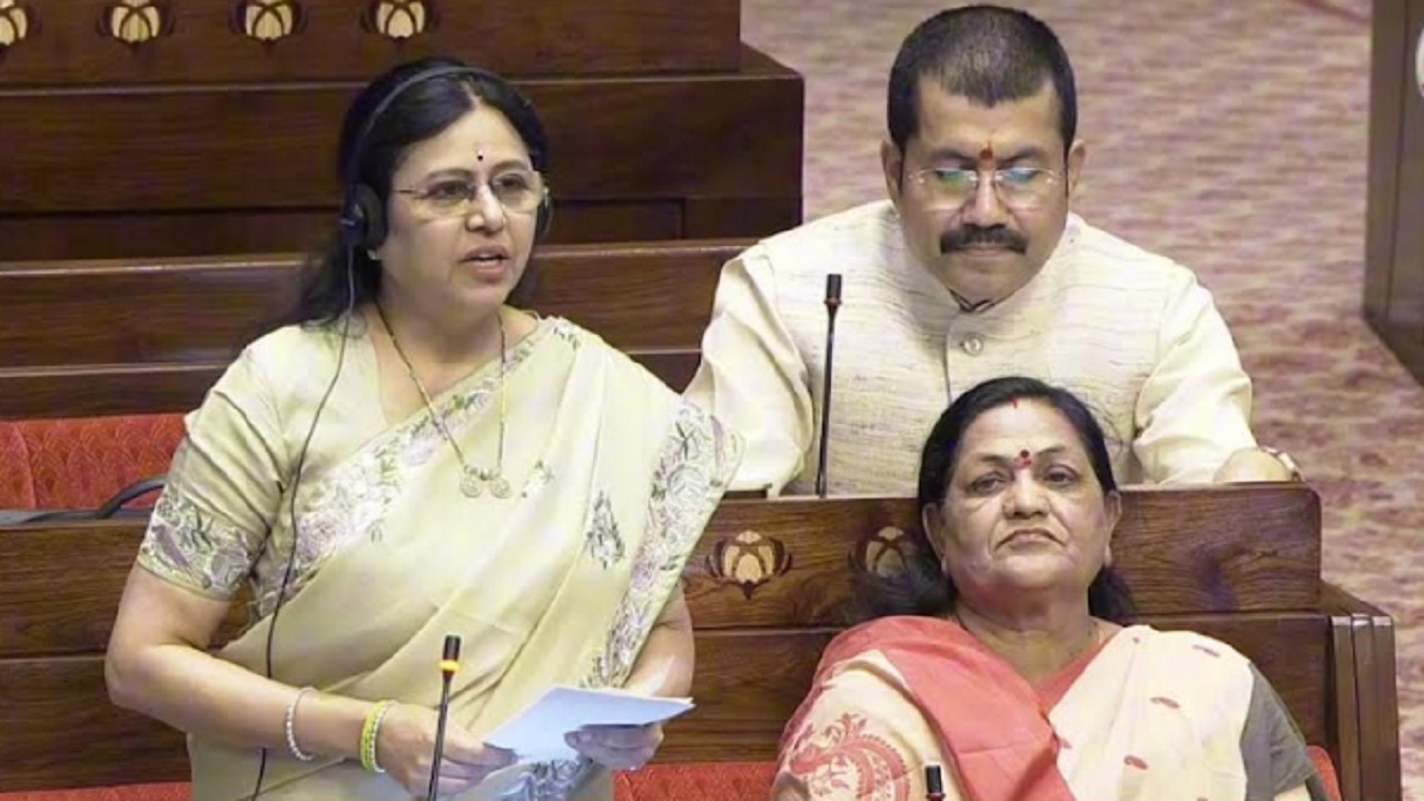 भूजल संवर्धनासाठी ‘रेनवॉटर हार्वेस्टिंग’ची व्यवस्था सक्षम करा; खासदार मेधा कुलकर्णी यांची मागणी