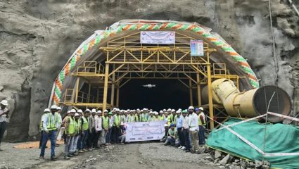 Karjat-Panvel Railway: लोकल प्रवाशांसाठी सुखद बातमी! कर्जत-पनवेल अवघ्या 30 मिनिटांवर, देशातील सर्वात आधुनिक बोगद्याचे काम पूर्ण