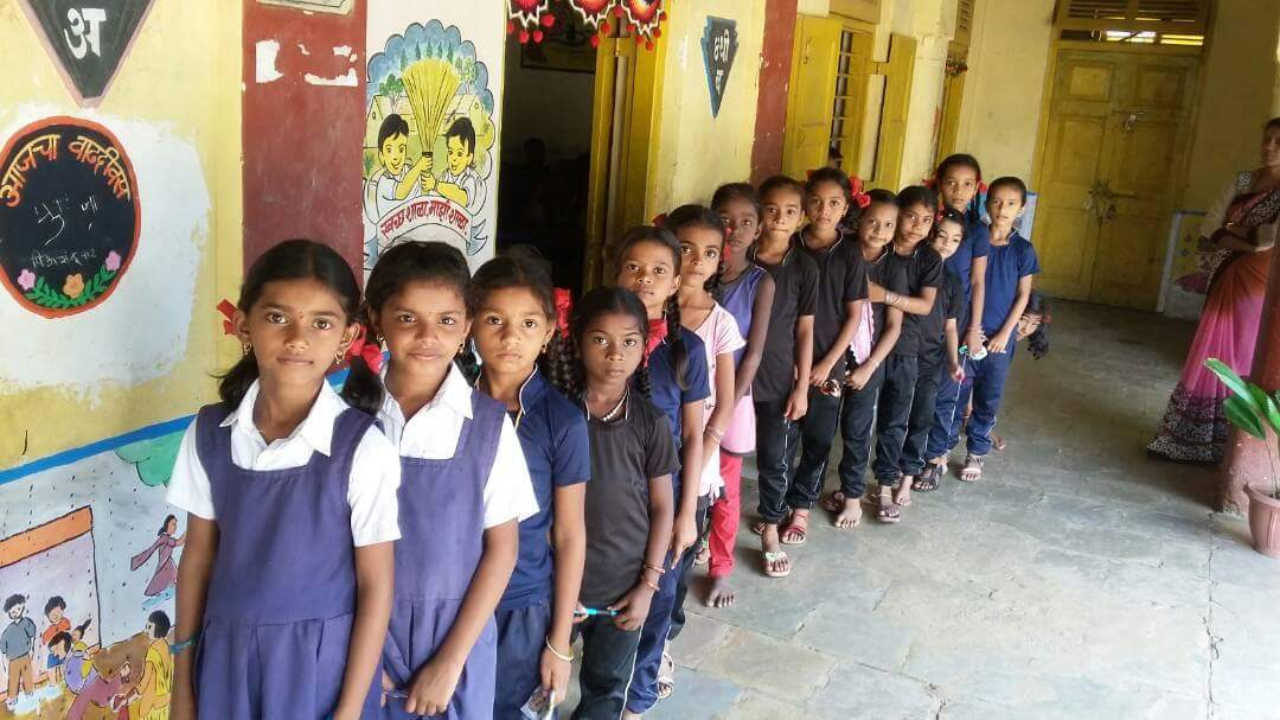 Mumbai News: जिल्हा परिषदेच्या निवडवणुकीच्या पार्श्वभूमीवर विद्यार्थ्यांचा अनोखा उपक्रम! मतदान जनजागृती