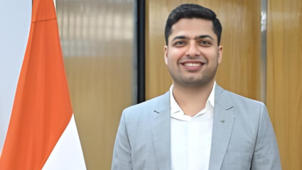 IAS Avinash : अपयशाने खचला नाही… यश त्याच्या कष्टासमोर वाचला नाही! मेहनत असावी तर अशी