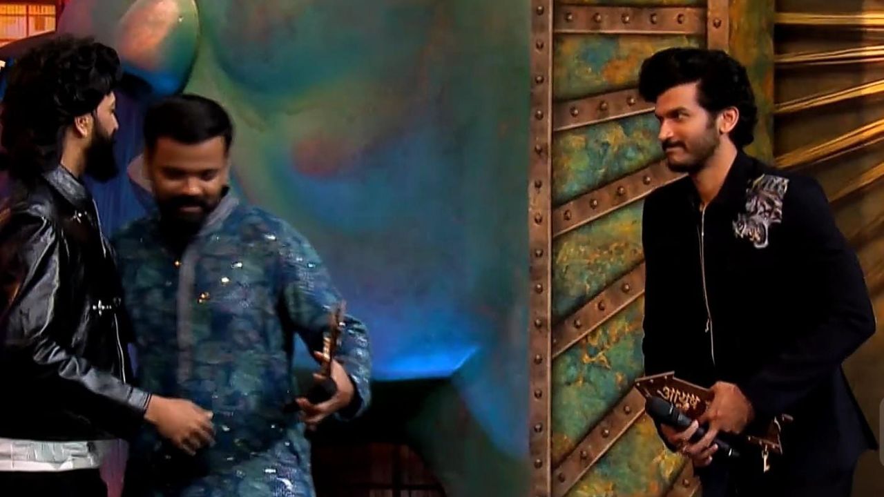 आयुष संजीव आणि करण सोनावणे, हे दोन स्पर्धक बिग बॉस सुरु होण्याच्या अगोदर पासूनच बहुचर्चित होते. पण यांचा खेळ आज इथेच संपत आहे.