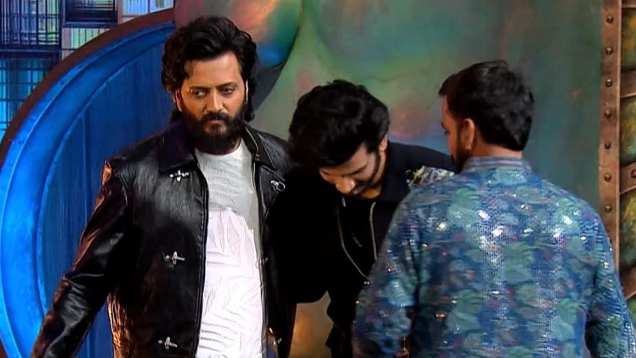 तर करण सोनवणे आणि प्राजक्ता शुक्रेविषयी सारख्याच चर्चा सुरु होत्या. करण सोनावणे तर त्याच्या भावनांची कबुलीही अप्रत्यक्षपणे प्राजक्ताला दिली होती.