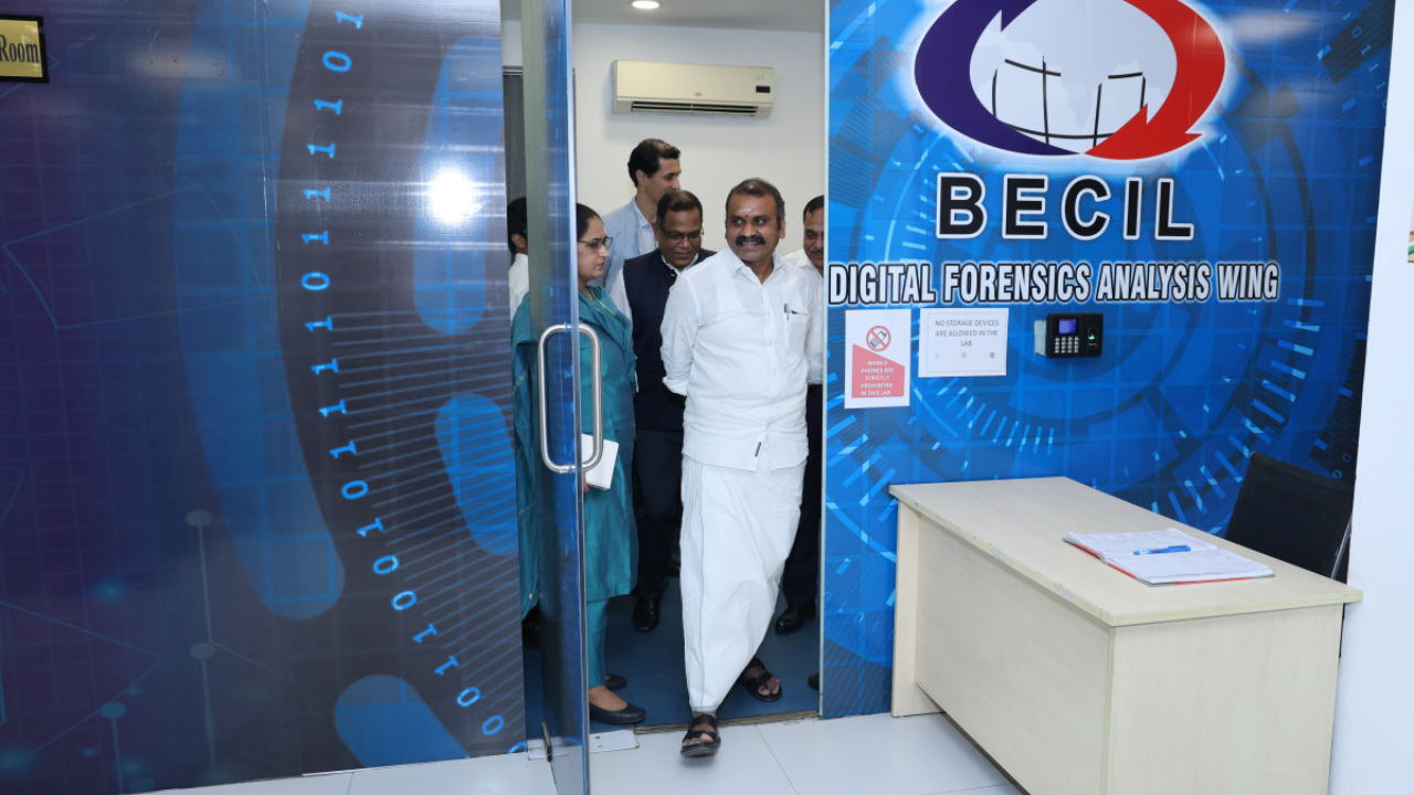 इलेक्शन कमिशनमध्ये भरती! पदवी असेल तर उत्तर पगार मिळेल; पात्र असाल तर अर्ज करा