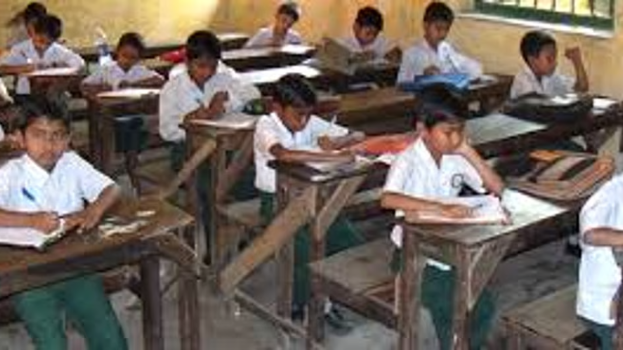 पहिली ते आठवीच्या वार्षिक परीक्षा केंद्राच्या हातात? शाळांच्या आणि शिक्षकांच्या अधिकारावर गदा
