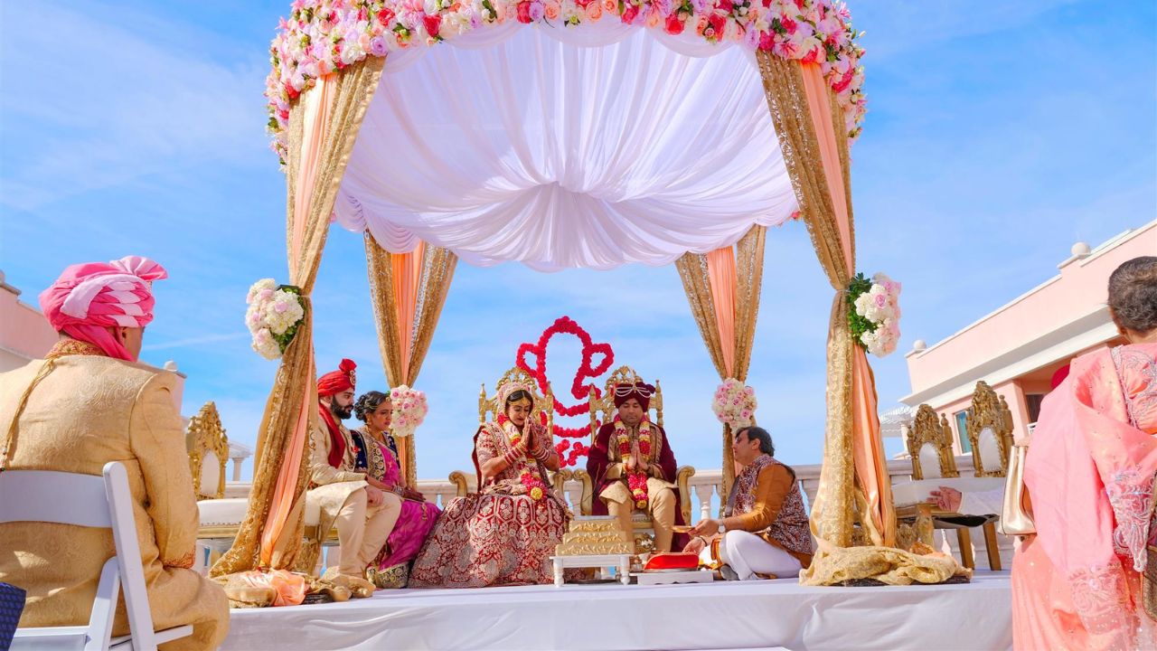 ‘वेडिंग इंडस्ट्री’त करिअरच्या नव्या संधी! वेडिंग प्लॅनर, फोटोग्राफर, बरंच काही…