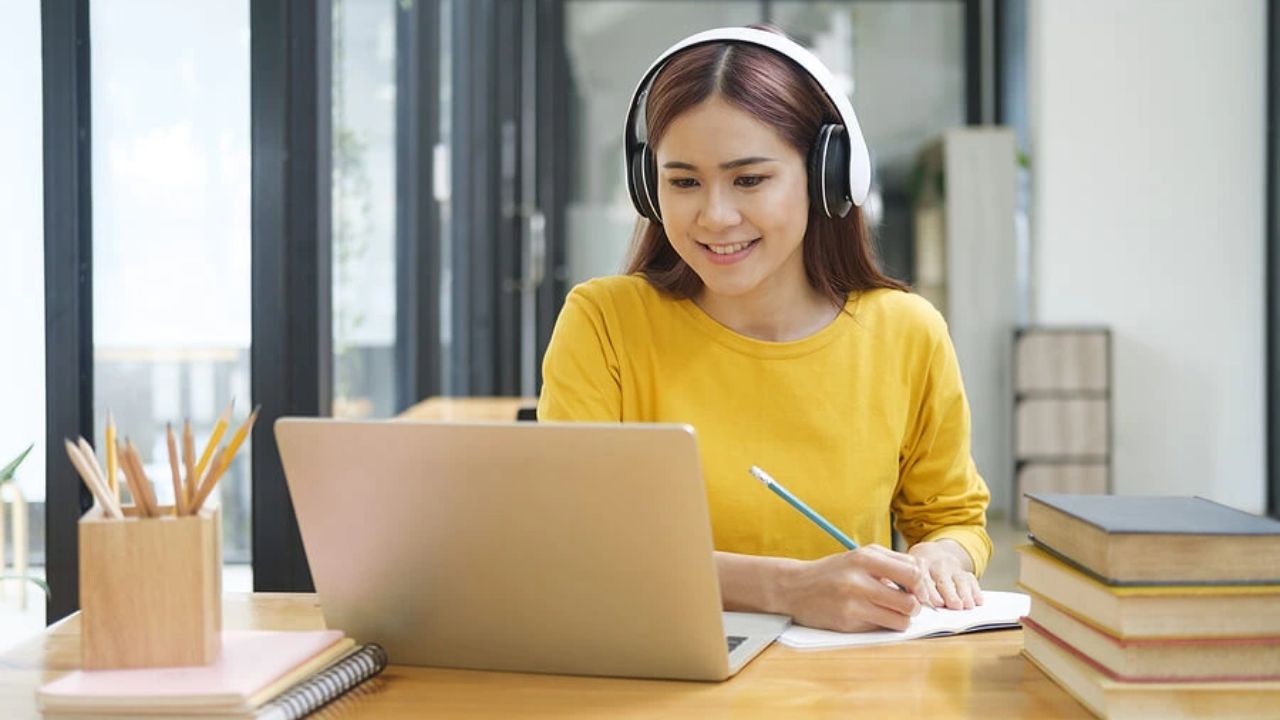 अभ्यासातील एकाग्रता वाढवण्यासाठी प्रभावी उपाय! हे टिप्स फॉलो कराल तर नक्कीच वर्गात पहिले याल