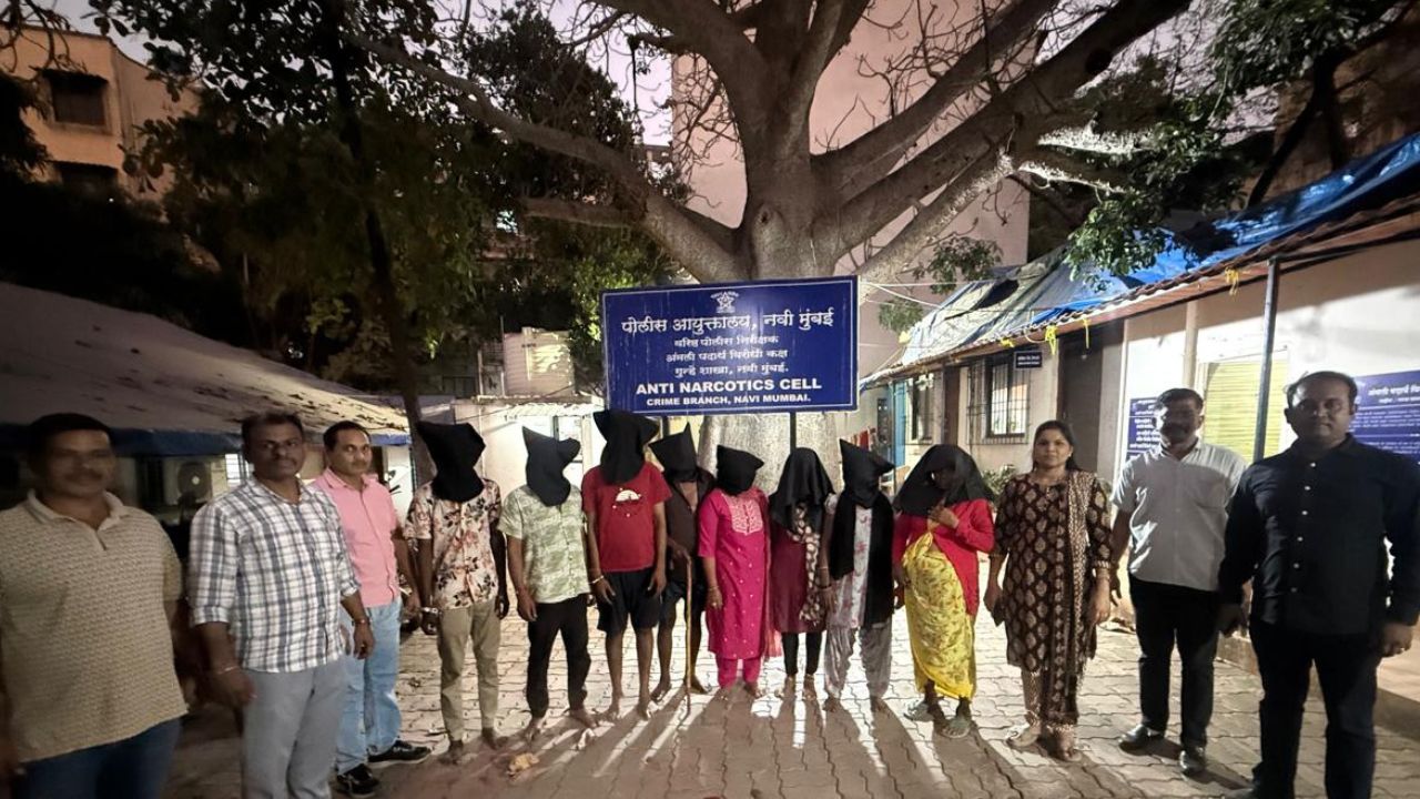 Navi Mumbai Crime : भंगार दुकानाच्या नावाखाली ड्रग्सचा व्यपार; पोलीसांनी केला 22 लाखांचा गांजा जप्त