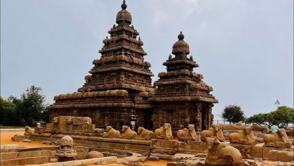 द्रविड वास्तुकलेने समृद्ध, समुद्रकिनारी उभे असलेले भारताचे प्राचीन मंदिर; 8 व्या शतकात केली उभारणी…