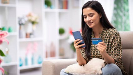 रिवॉर्ड पॉइंट्स ते कॅशबॅक… क्रेडिट कार्ड ठरू शकतं नफ्याचा सौदा; जाणून घ्या स्मार्ट वापराच्या टिप्स