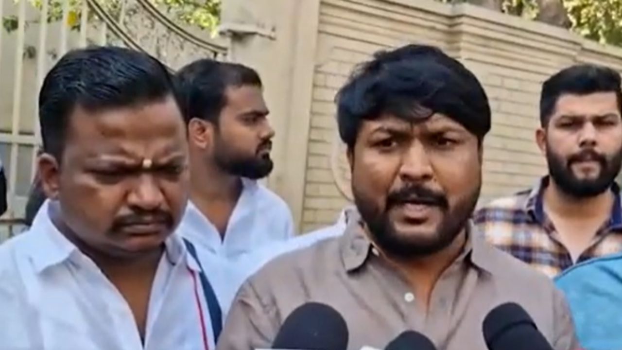 Pune News :  MIT-WPU मध्ये बांगलादेशी फूड स्टॉलची तोडफोड,BJP युवा मोर्चा कार्यकर्त्यांचा राडा