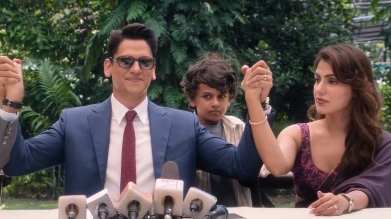 ७ वर्षांनंतर Rhea Chakrabortyचा दमदार कमबॅक; ‘फॅमिली बिझनेस’चा फर्स्ट लुक चर्चेत, चाहत्यांनी दिला पाठिंबा