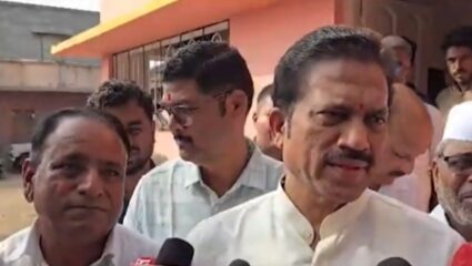 Shashikant Shinde : “दादांची शपथ घेऊन सांगतो,विलीनीकरणासाठी मी एकटा समर्थ”; शशिकांत शिंदे यांचं वक्तव्य