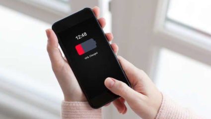 Tech Tips: गेमिंग -स्ट्रिमिंगमुळे नाही, तर ‘या’ कारणामुळे लवकर संपते फोनची बॅटरी! वाचून तुम्हीही लावाल डोक्याला हात