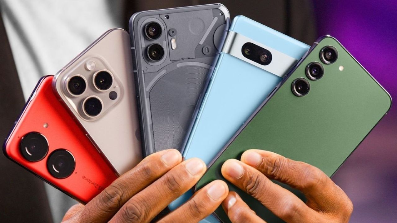 Union Budget 2026: स्मार्टफोन्स, टॅब्लेट्स होणार स्वस्त! अर्थमंत्र्यांनी केली घोषणा, ग्राहकांमध्ये आनंदाचे वातावरण