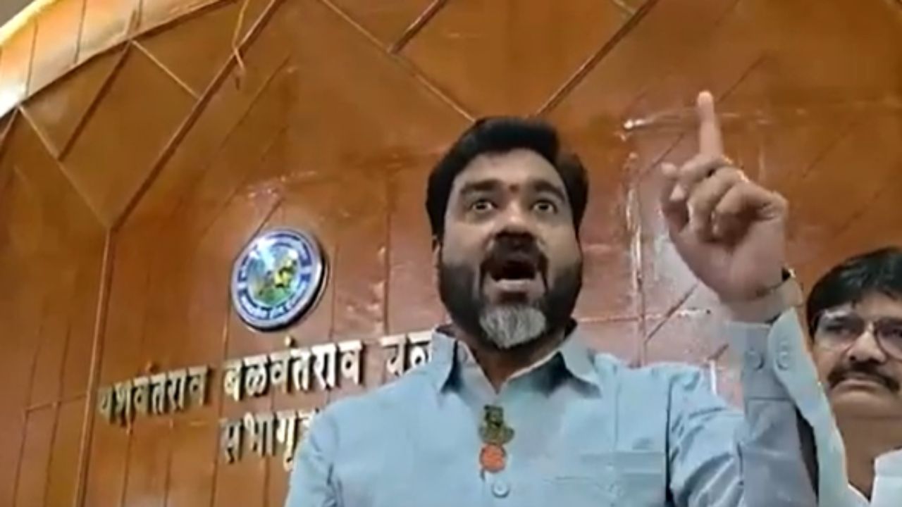 Solapur : महापालिकेत गोंधळ स्वीकृत सदस्यांच्या निवडीवरून सत्ताधारी–विरोधक आमनेसामने 