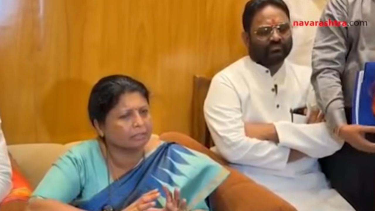 Solapur News : सुषमा यांचा सरकारवर हल्लाबोल; कंत्राटदारांपासून फडणवीसांपर्यंत सडकून टीका