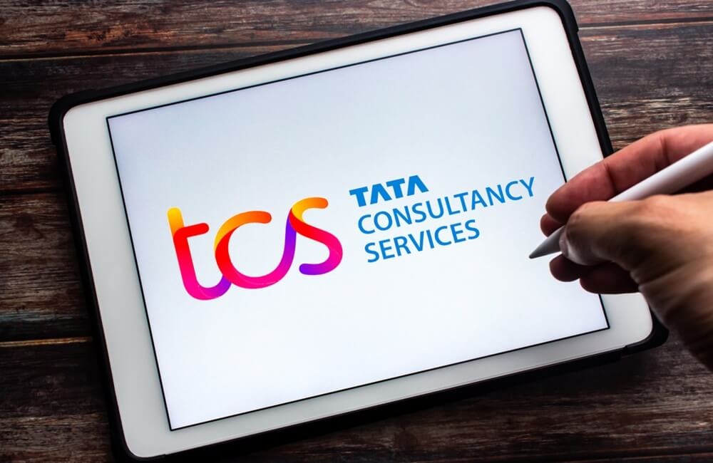 TCS Market Cap Falls: टीसीएसला मोठा धक्का! तब्बल ‘इतक्या’ कोटींची झाली घसरण.. जाणून घ्या सविस्तर 