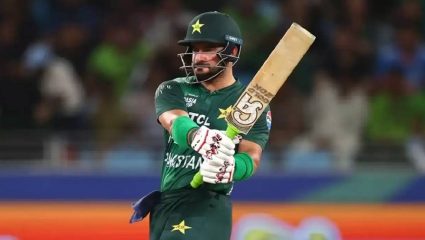 ICC T20 Rankings : ICC टी-20 क्रमवारीत पाकच्या साहिबजादा फरहानचा धुमाकूळ! अभिषेक-वरुण जोडीचे पहिले स्थान शाबूत  